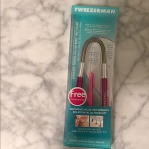 Tweezerman Other - Tweezerman Facial Hair Remover & tweezers NEW Tweezerman Other - Tweezerman Facial Hair Remover & tweezers NEW